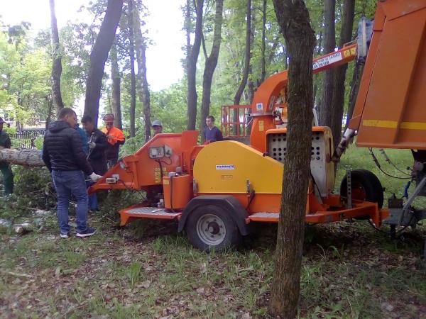Измельчитель веток и древесины в аренду в  Раздорах.   Аренда Щепореза